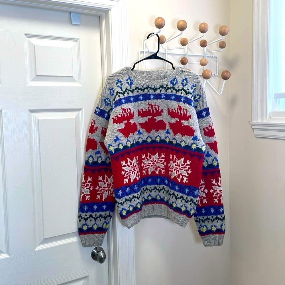 Handknit Sweater Moose Snowflake Pattern -  Navy Red - M